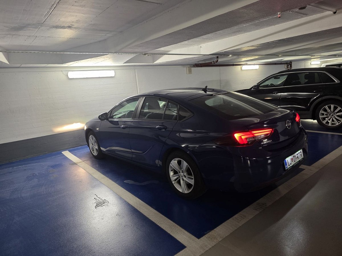 Službeno vozilo Opel Insignia Grand Sport 1.5 turbo (foto 2)