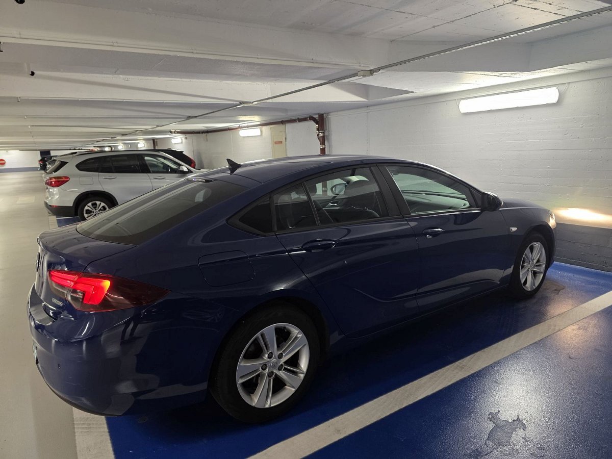 Službeno vozilo Opel Insignia Grand Sport 1.5 turbo (foto 3)